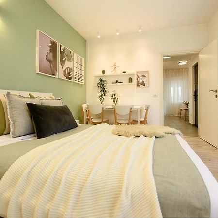 Spacious 1Br In The City Center - Amazing For Extended Stays Bucharest Luaran gambar