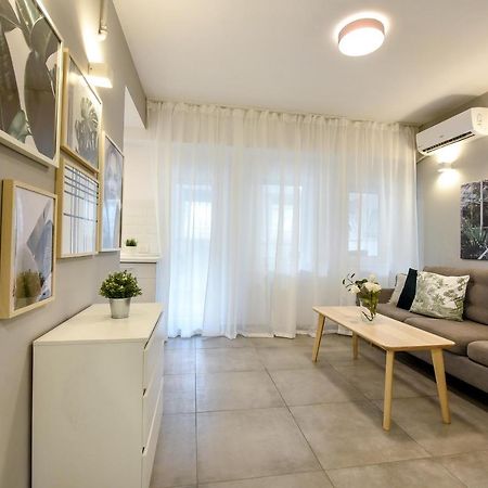 Spacious 1Br In The City Center - Amazing For Extended Stays Bucharest Luaran gambar