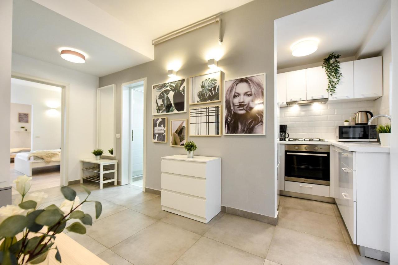 Spacious 1Br In The City Center - Amazing For Extended Stays Bucharest Luaran gambar