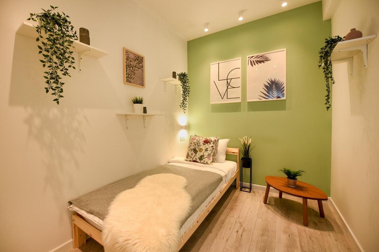 Spacious 1Br In The City Center - Amazing For Extended Stays Bucharest Luaran gambar