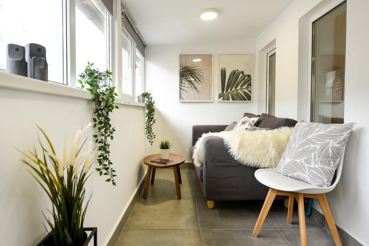 Spacious 1Br In The City Center - Amazing For Extended Stays Bucharest Luaran gambar