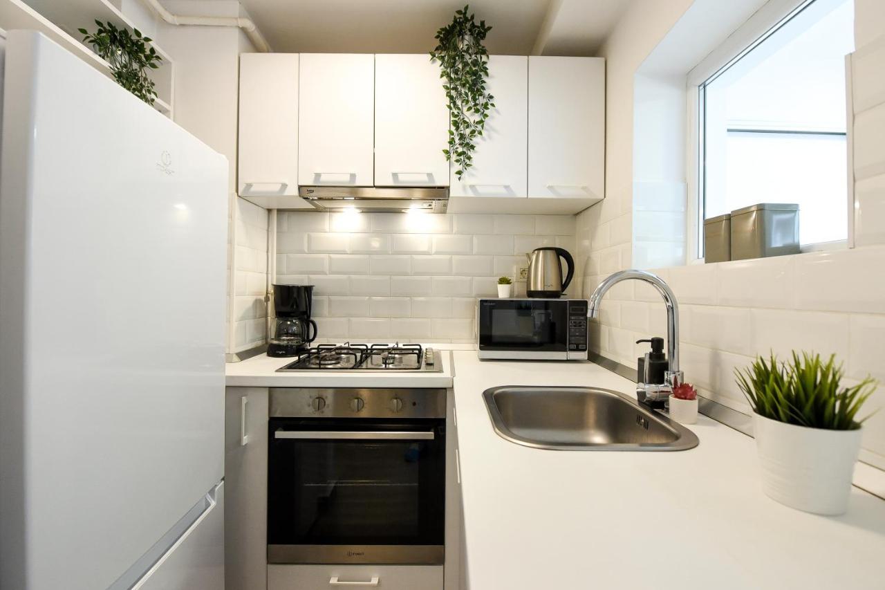 Spacious 1Br In The City Center - Amazing For Extended Stays Bucharest Luaran gambar